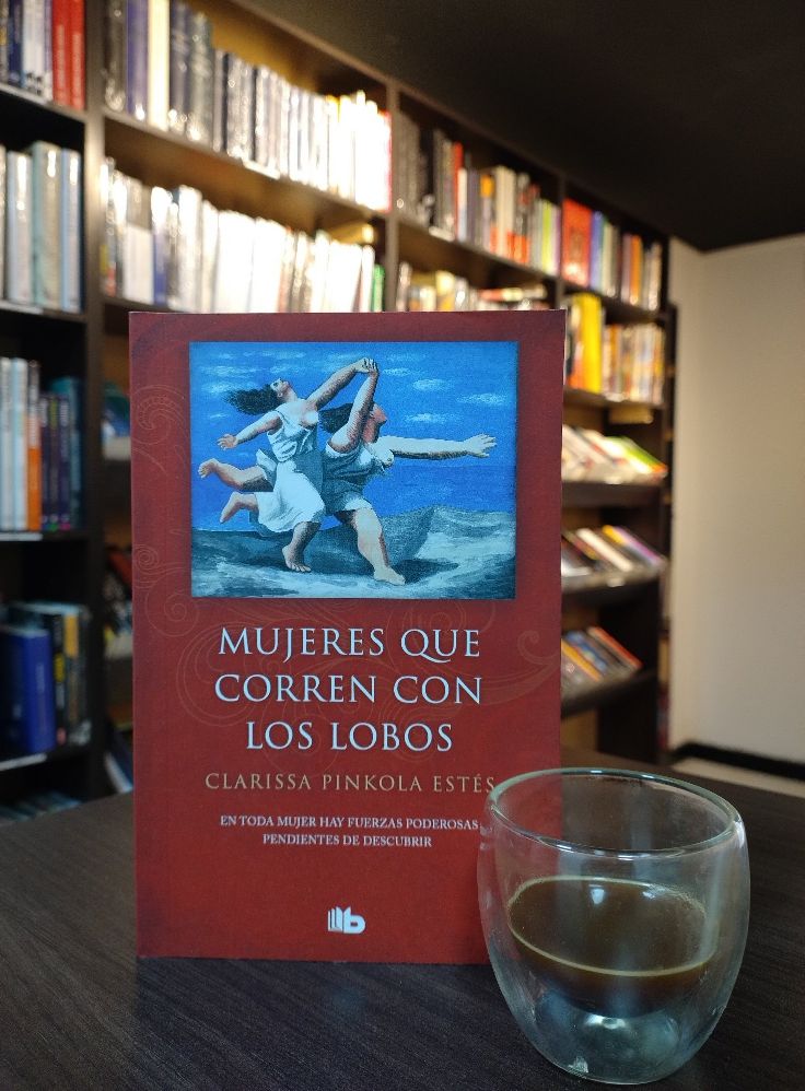 MUJERES QUE CORREN CON LOS LOBOS