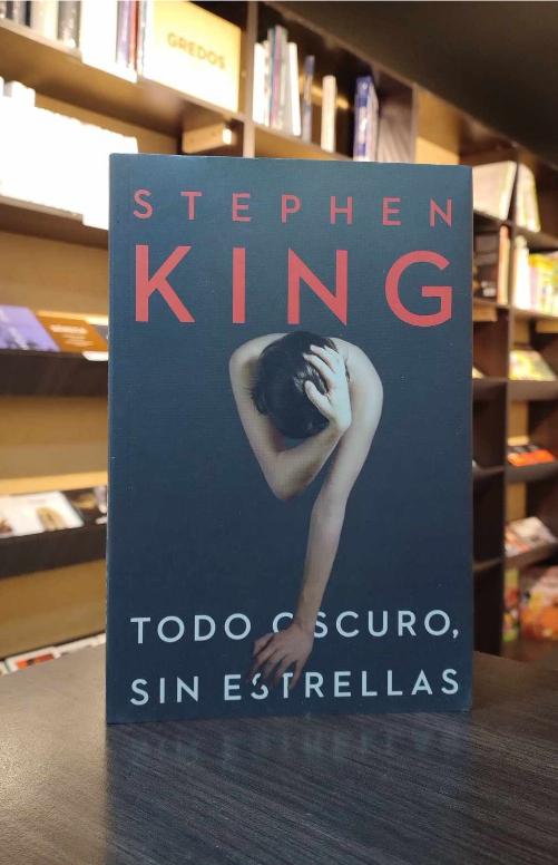 TODO OSCURO, SIN ESTRELLAS