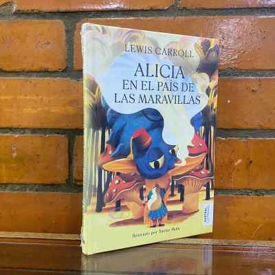 ALICIA EN EL PAÍS DE LAS MARAVILLAS