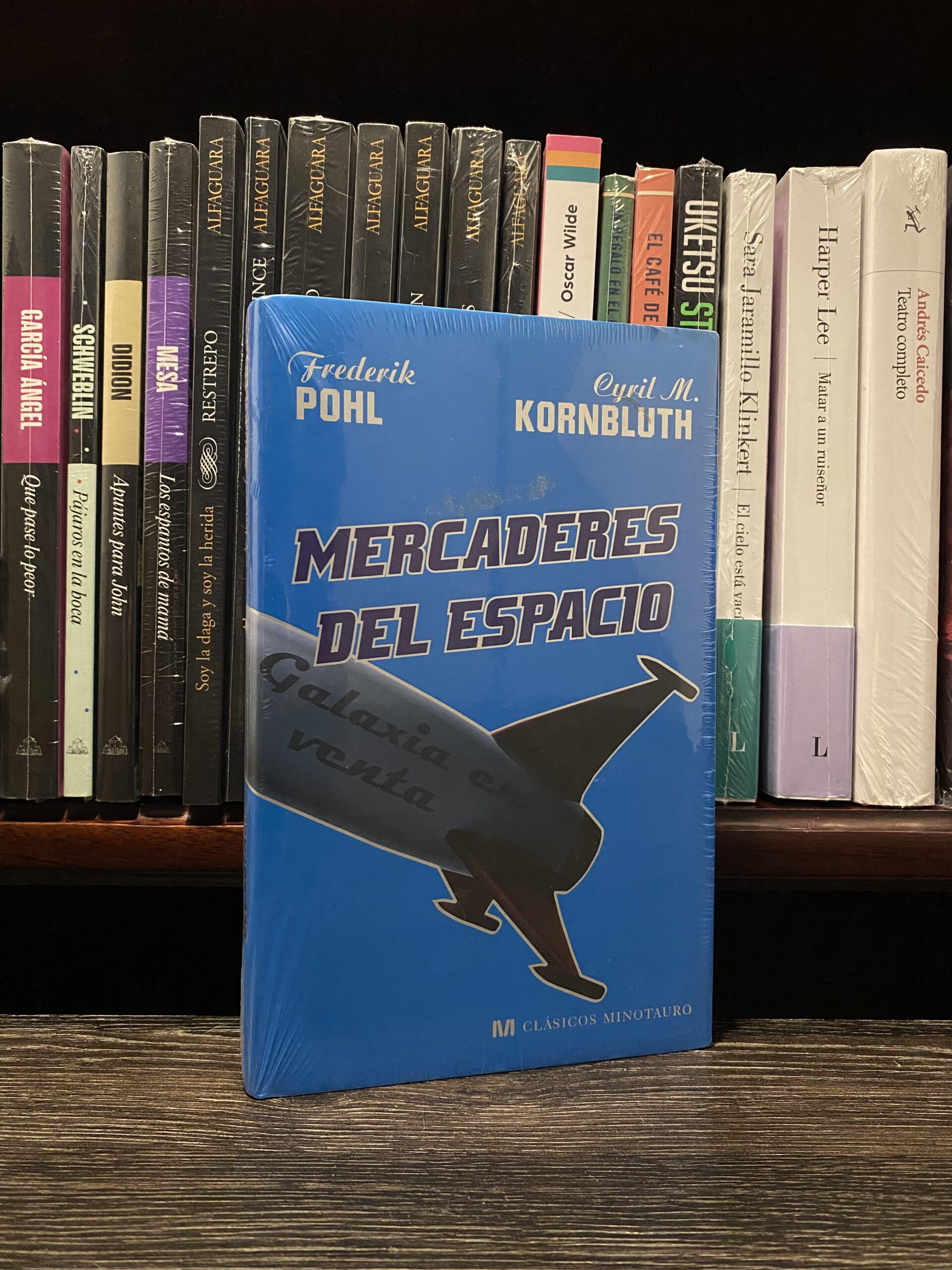 MERCADERES DEL ESPACIO