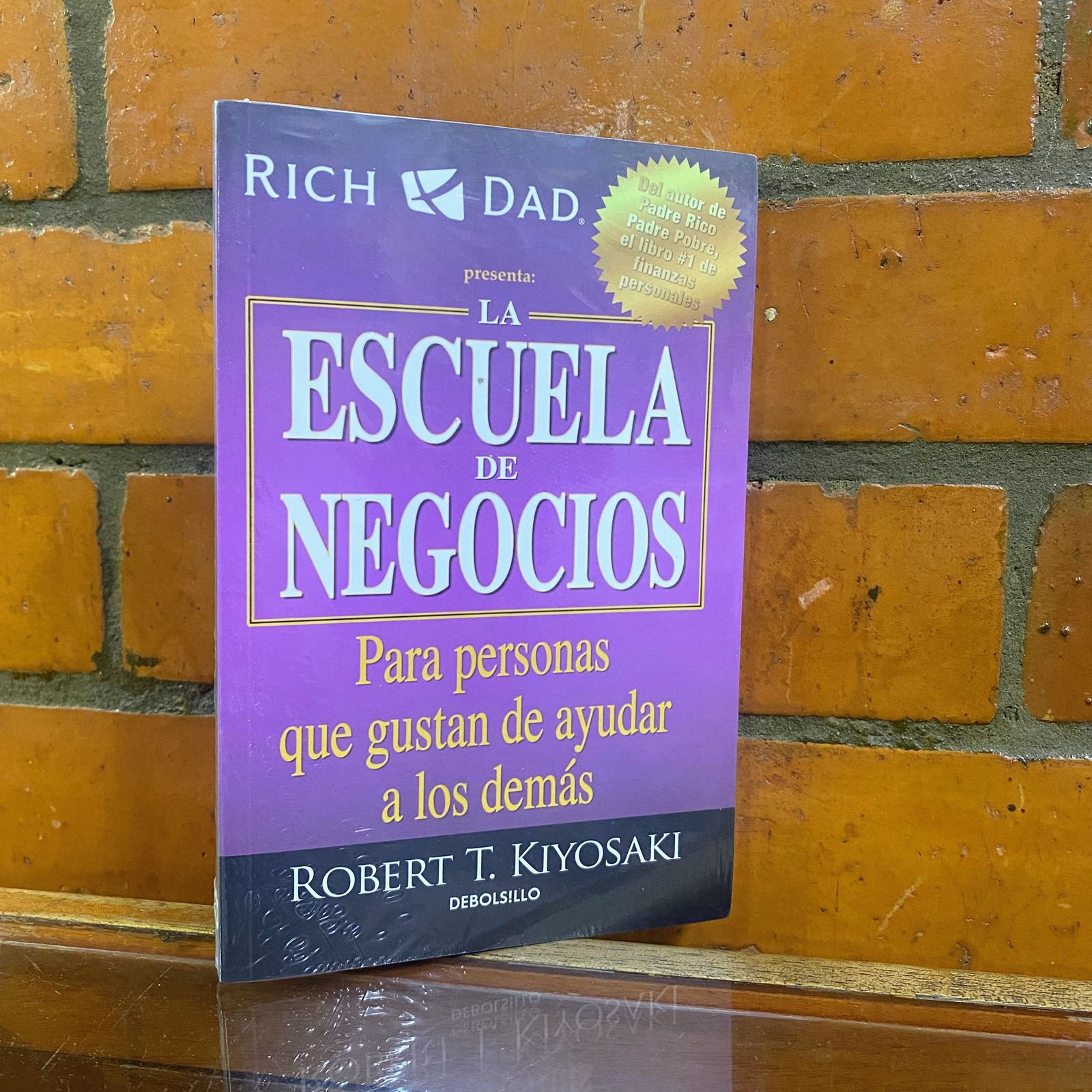 LA ESCUELA DE NEGOCIOS