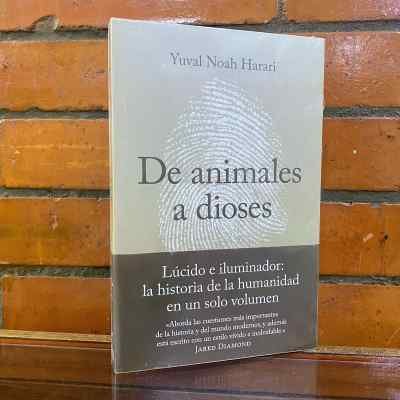 DE ANIMALES A DIOSES